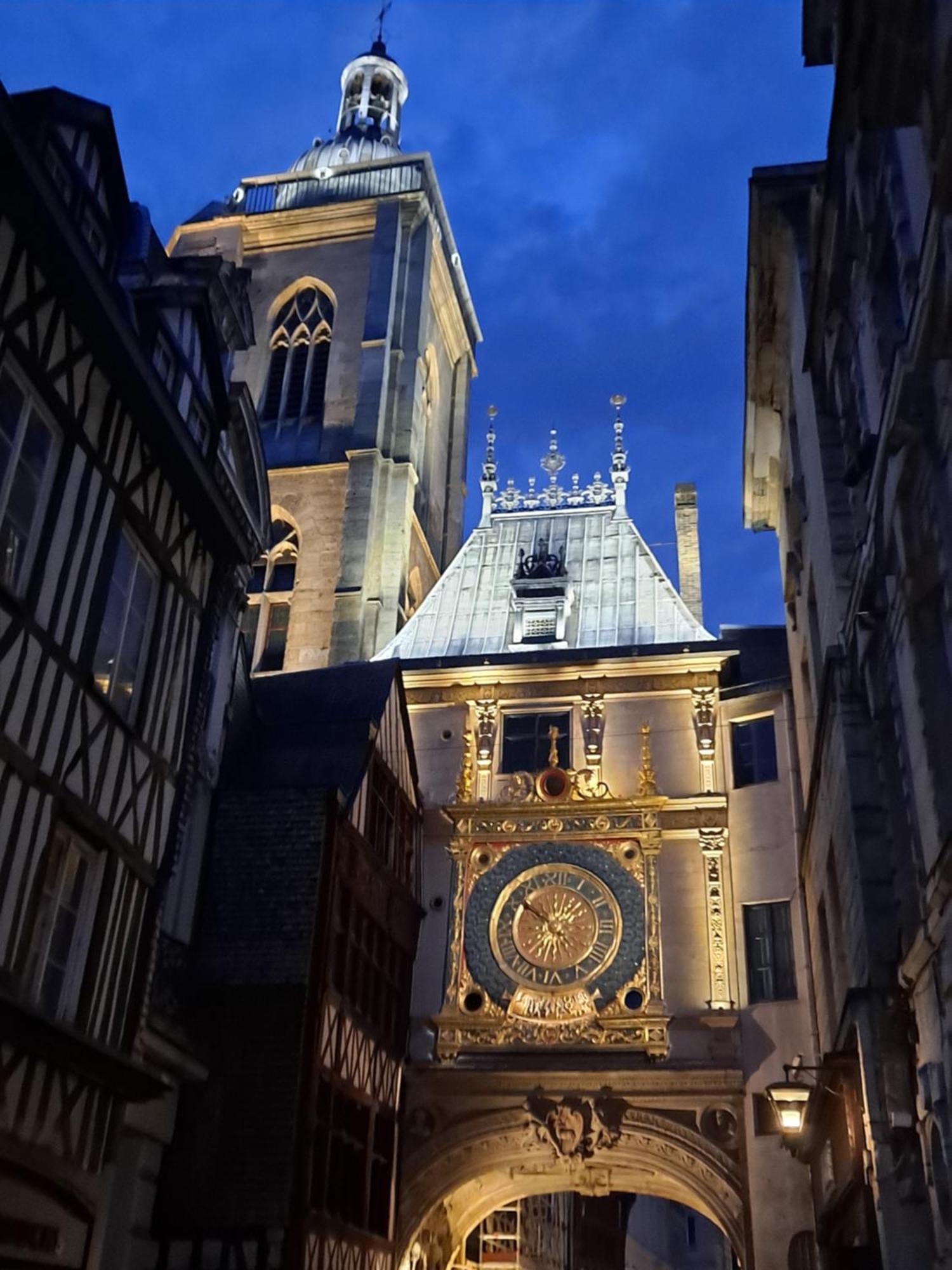 Sous Les Etoiles - Dans Le Plus Haut Gratte-Ciel Avec Garage Prive Rouen Exterior foto